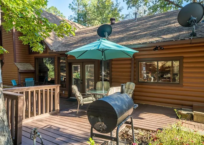 Luxury Rock Creek Cabin W Deck By Lake Hamilton